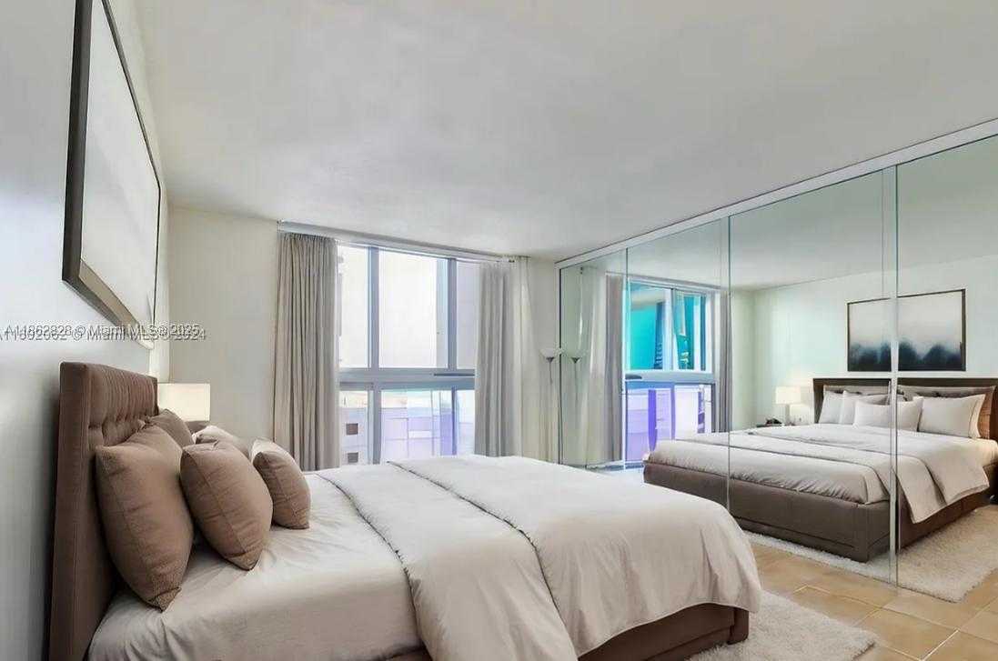 Small Image of 2655 COLLINS AVE #2007, Miami Beach Number 18