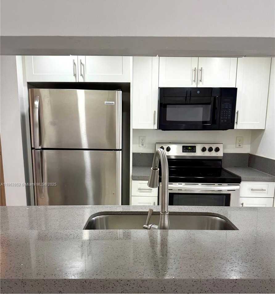 Small Image of 8365 SOUTH WEST 152ND AVE #PH4, Miami Number 7