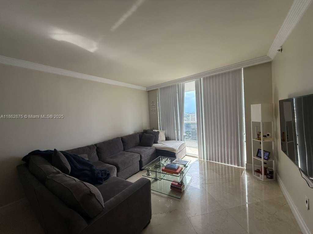 Small Image of 1800 SOUTH OCEAN DR #1909, Hallandale Beach Number 4