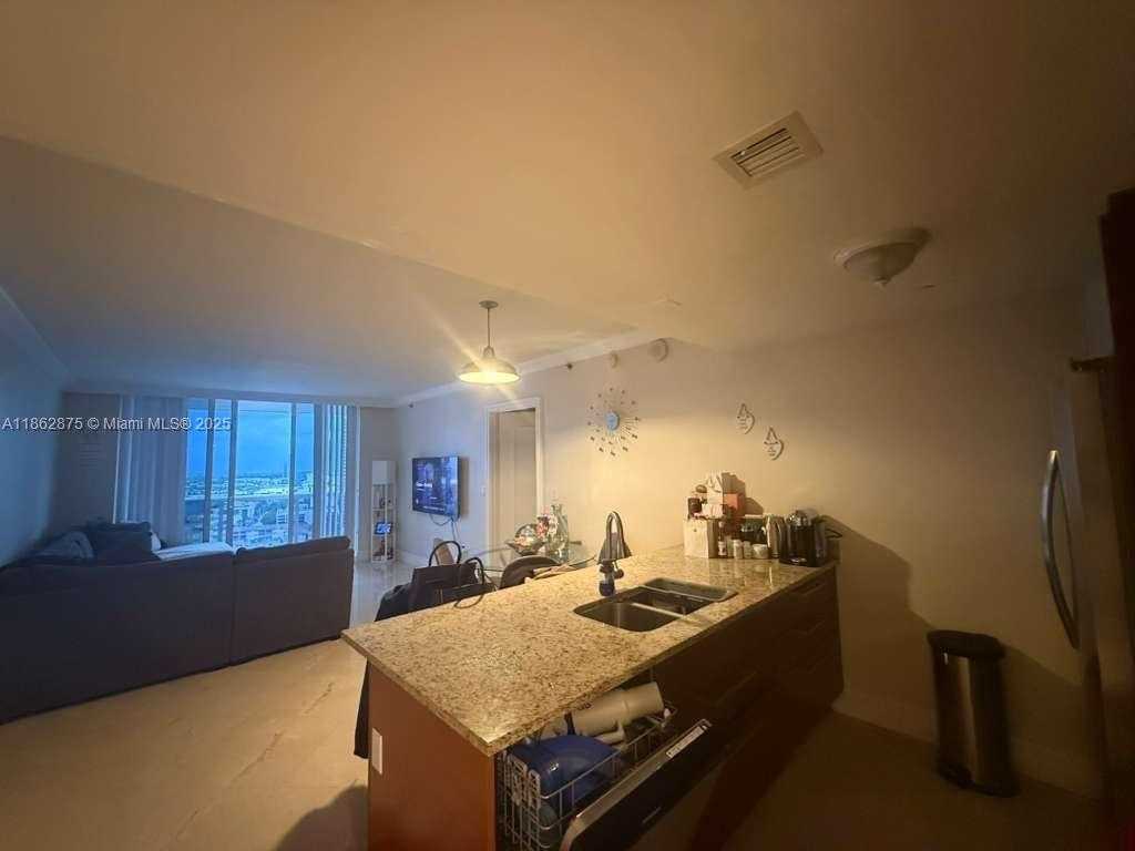 Small Image of 1800 SOUTH OCEAN DR #1909, Hallandale Beach Number 6