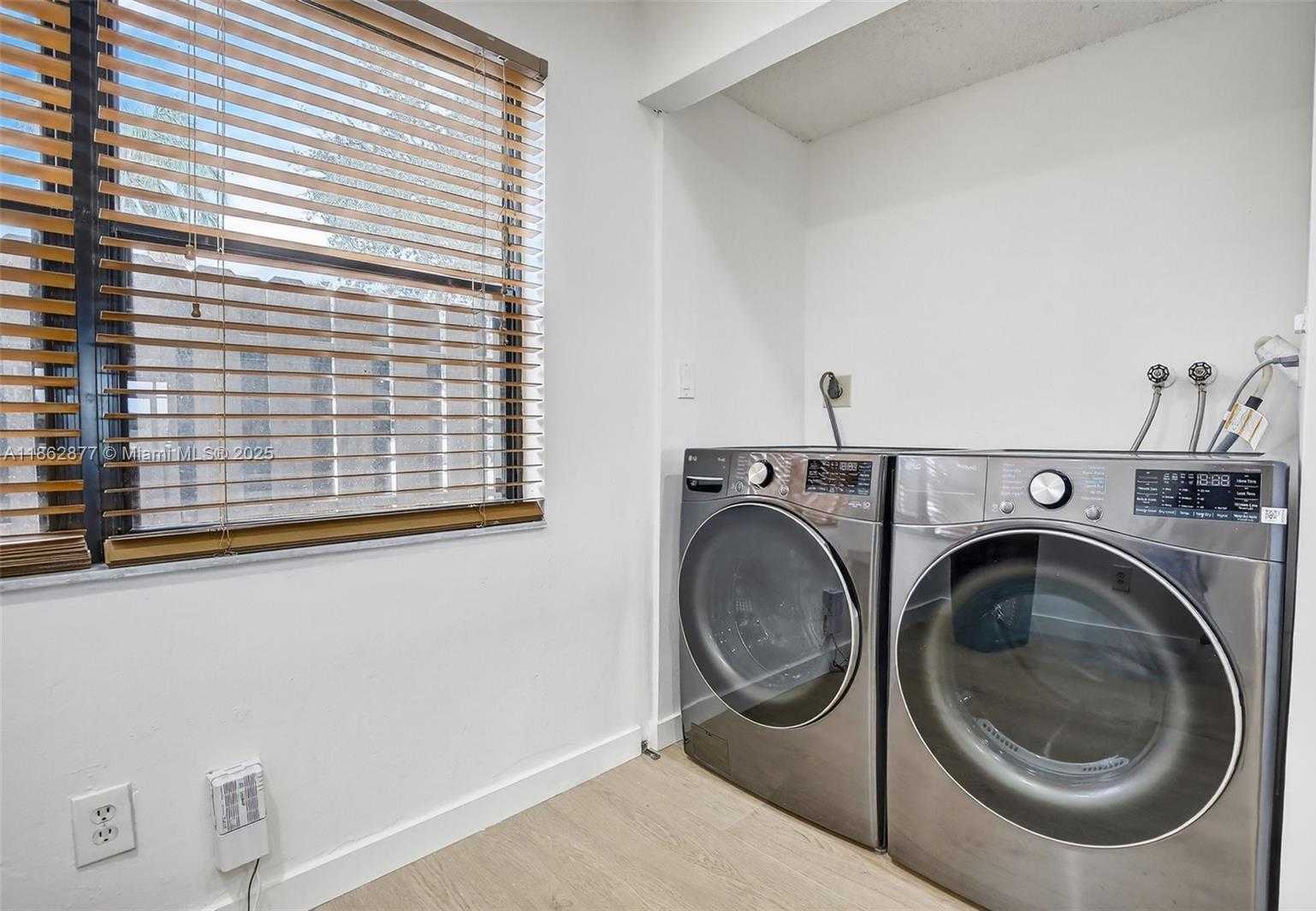 Small Image of 340 SOUTH WEST 97TH AVE, Pembroke Pines Number 10