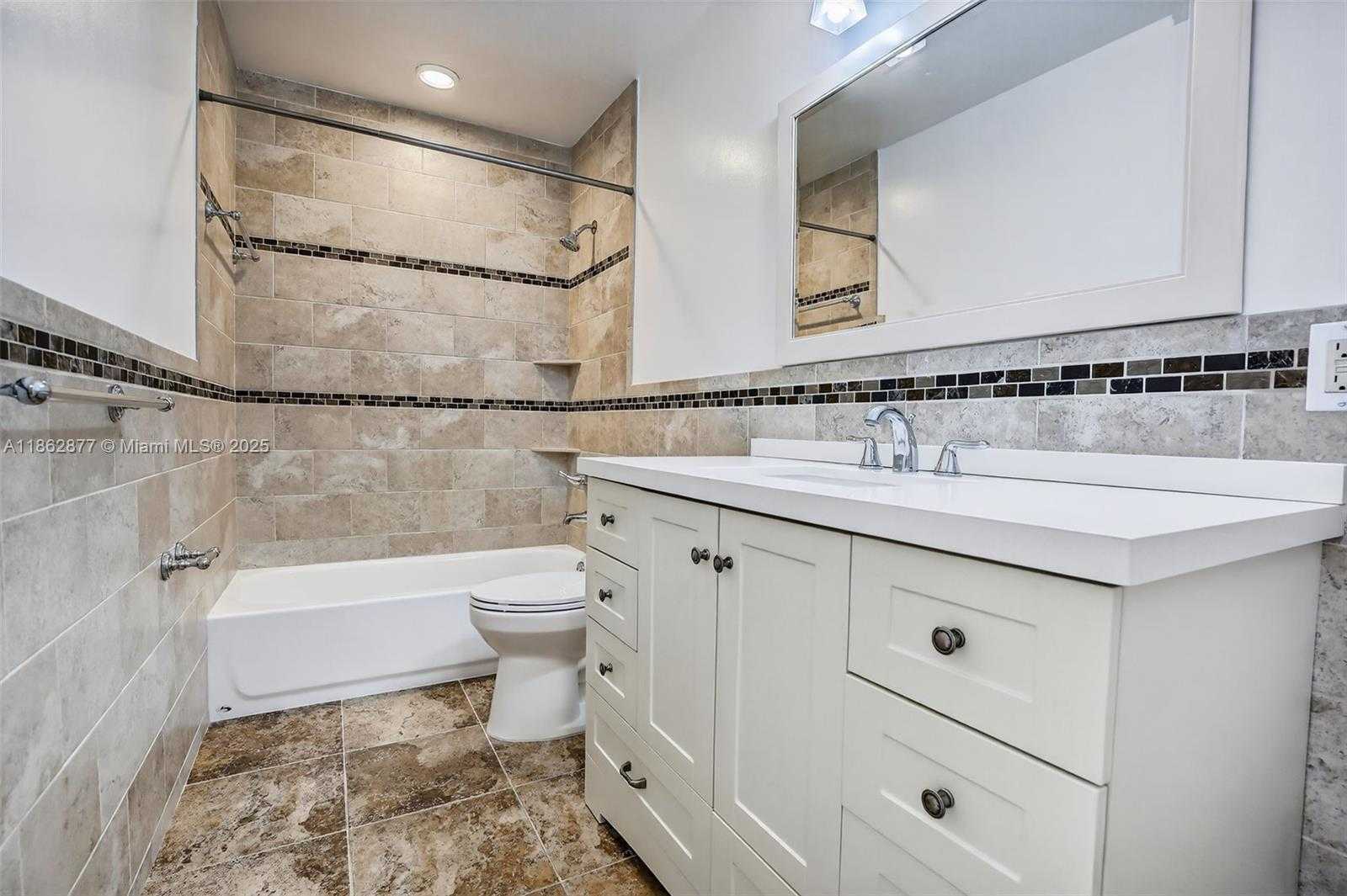 Small Image of 340 SOUTH WEST 97TH AVE, Pembroke Pines Number 27