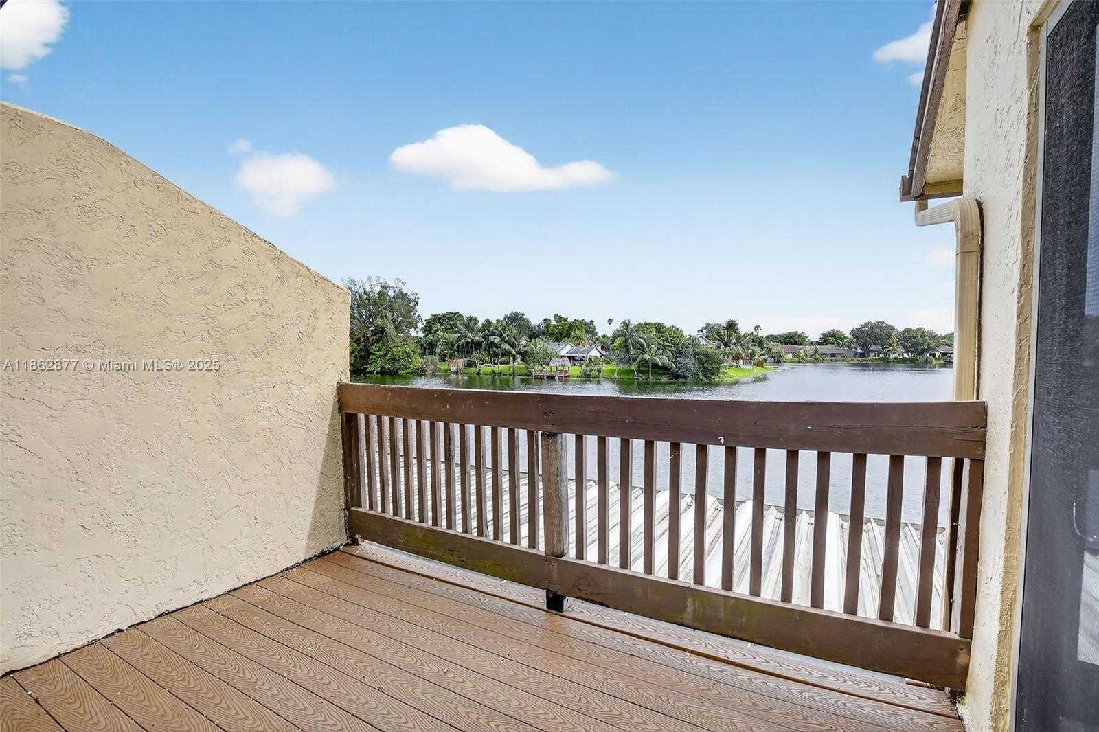 Small Image of 340 SOUTH WEST 97TH AVE, Pembroke Pines Number 33