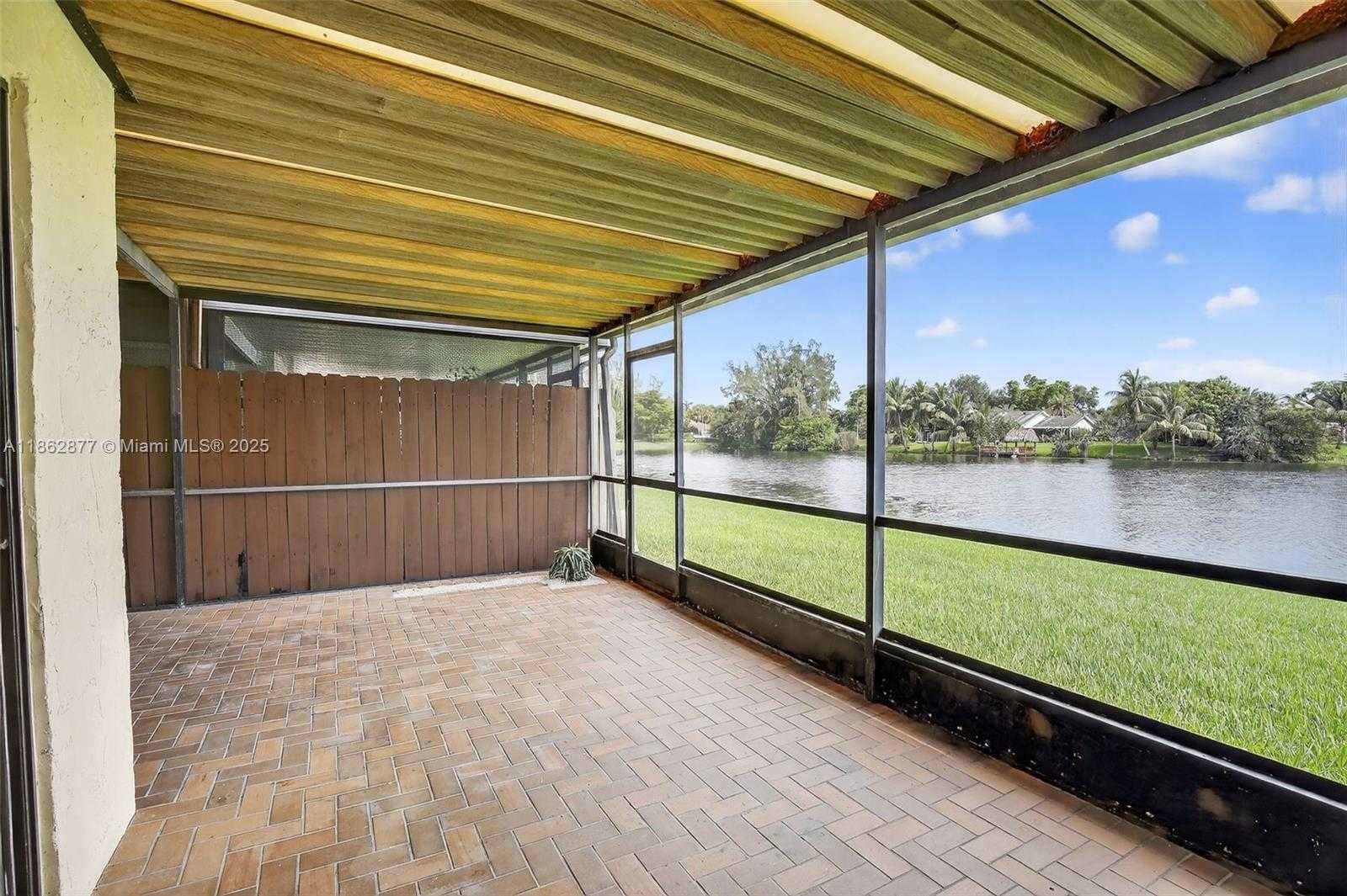 Small Image of 340 SOUTH WEST 97TH AVE, Pembroke Pines Number 38