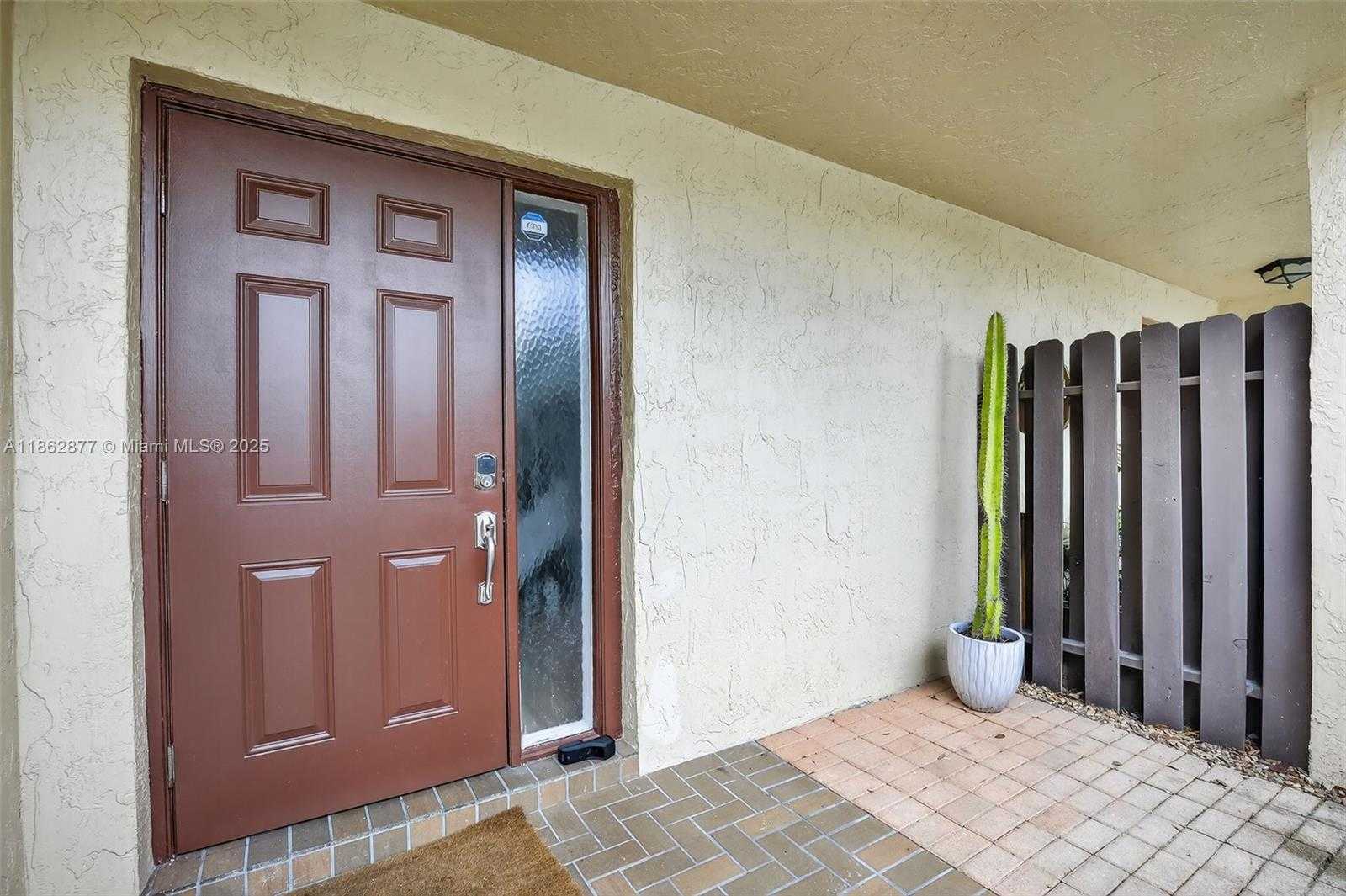 Small Image of 340 SOUTH WEST 97TH AVE, Pembroke Pines Number 4