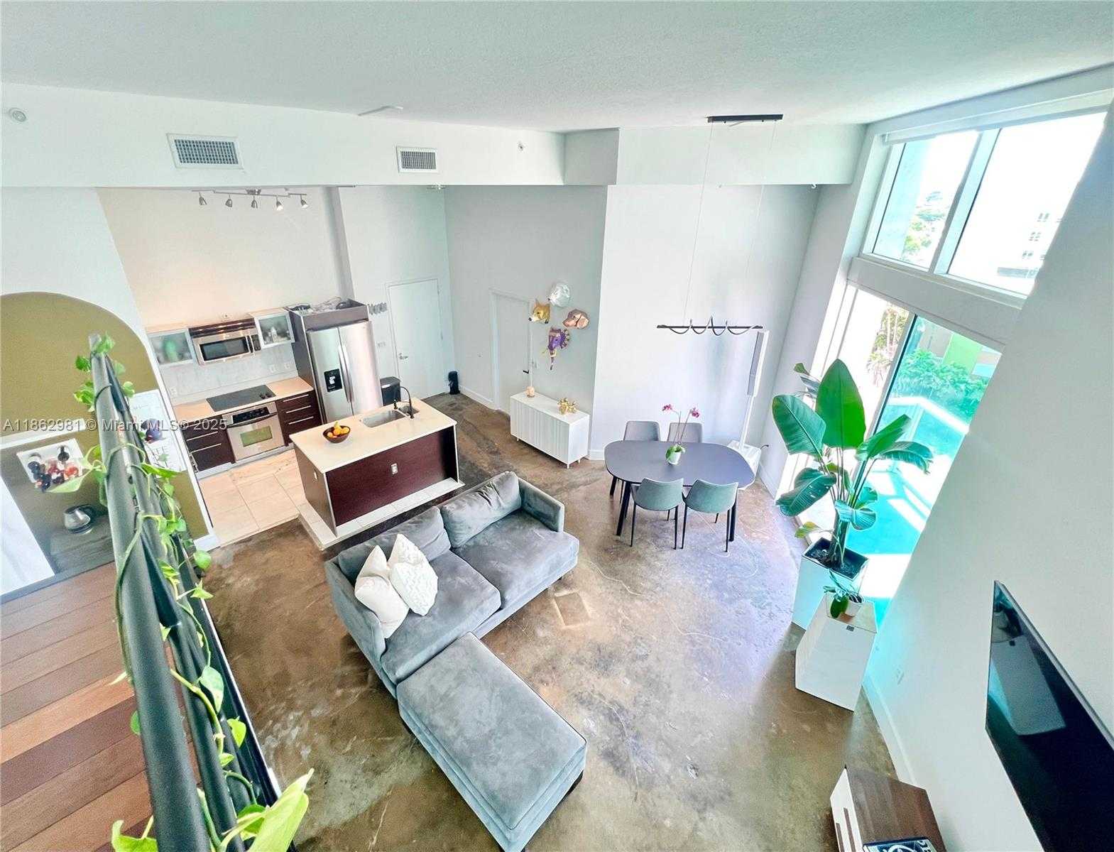 Small Image of 1900 NORTH BAYSHORE DR #909, Miami Number 13