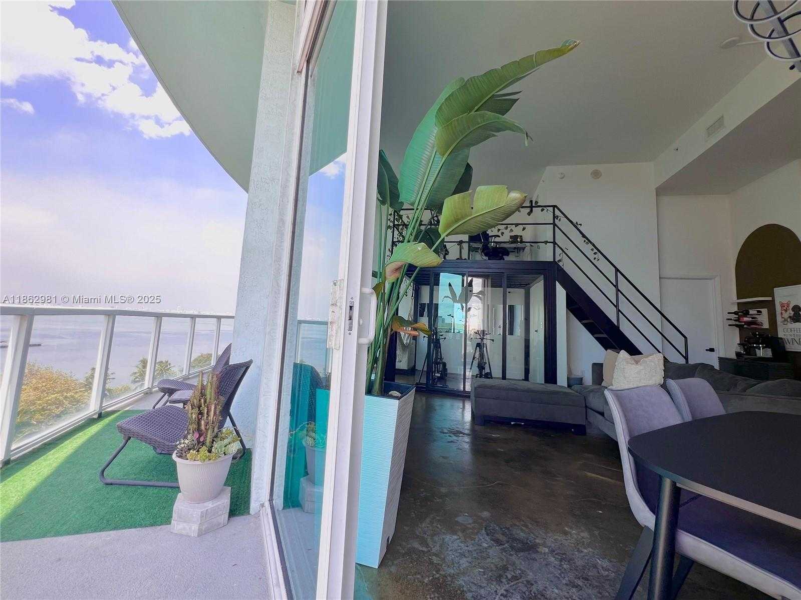 Small Image of 1900 NORTH BAYSHORE DR #909, Miami Number 20