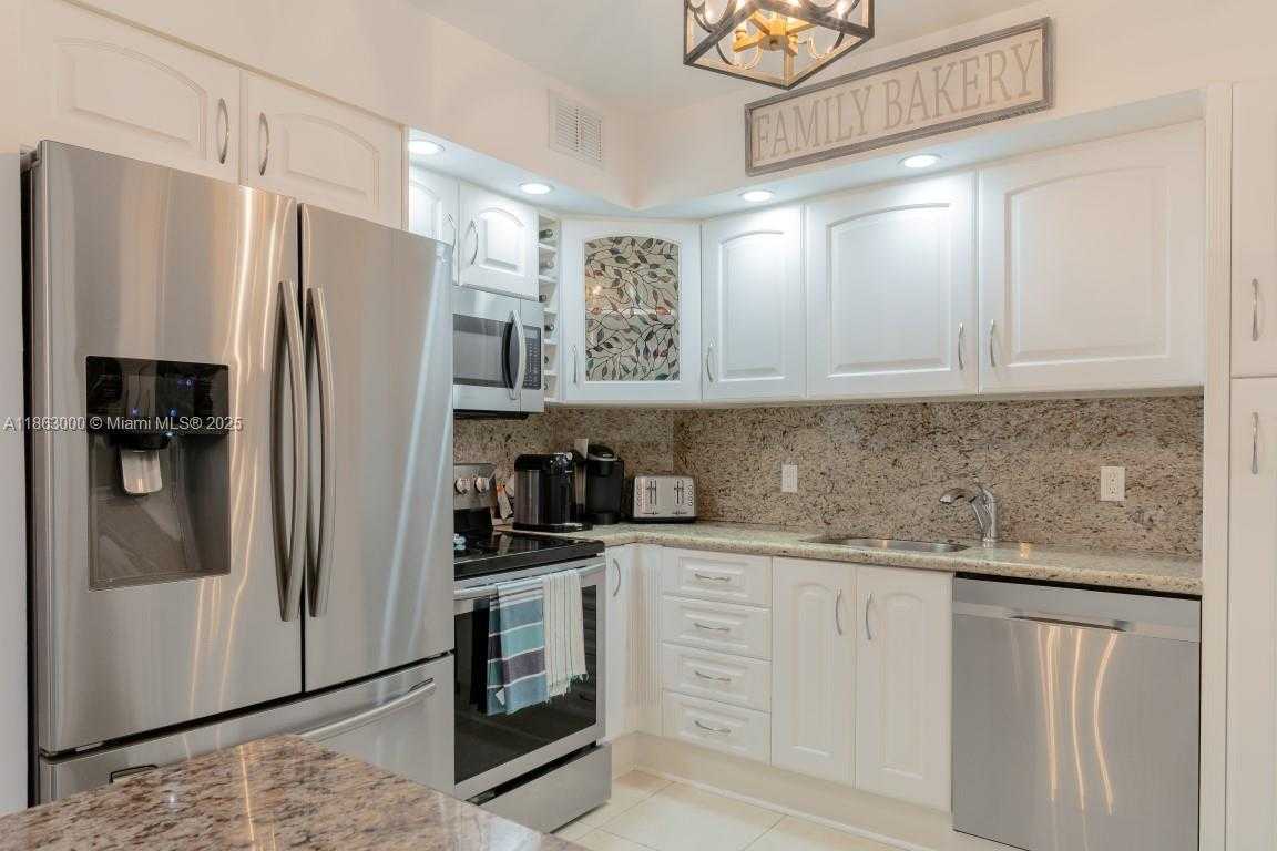 Small Image of 1985 SOUTH OCEAN DR #15G, Hallandale Beach Number 10