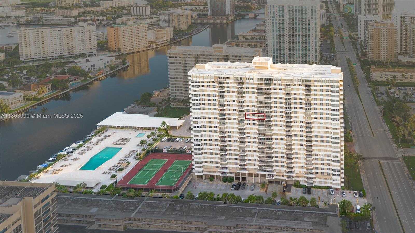 Small Image of 1985 SOUTH OCEAN DR #15G, Hallandale Beach Number 19