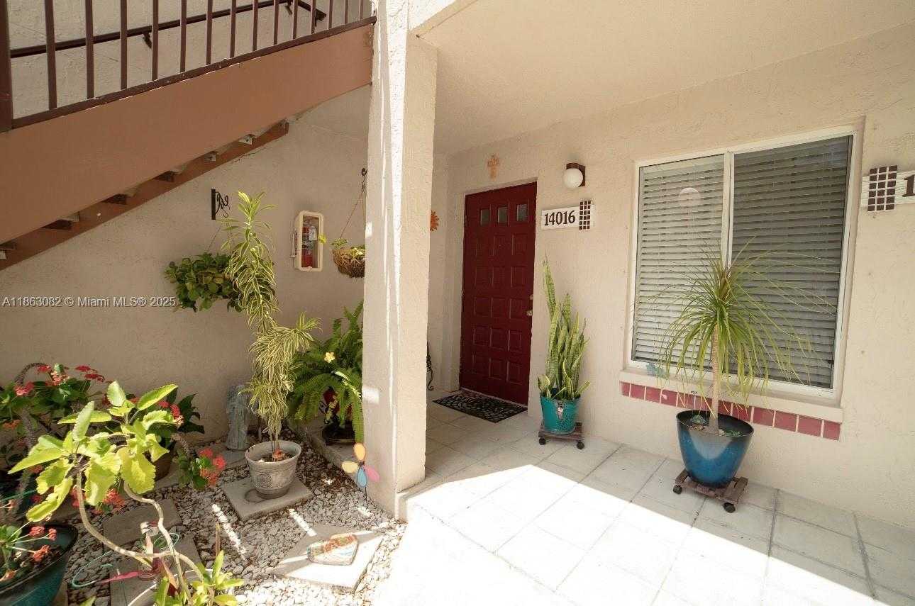 Small Image of Miami Number 2