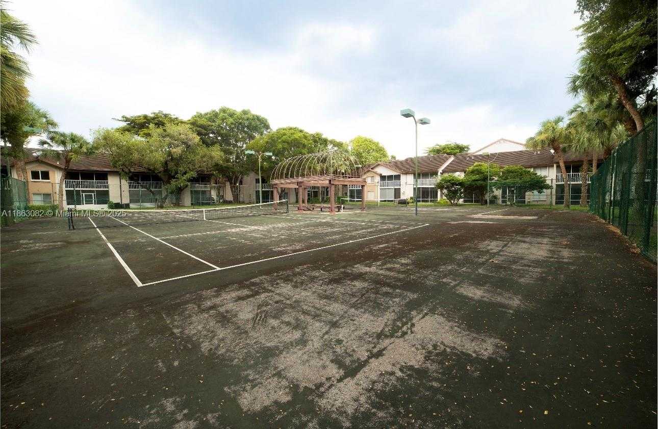 Small Image of Miami Number 23