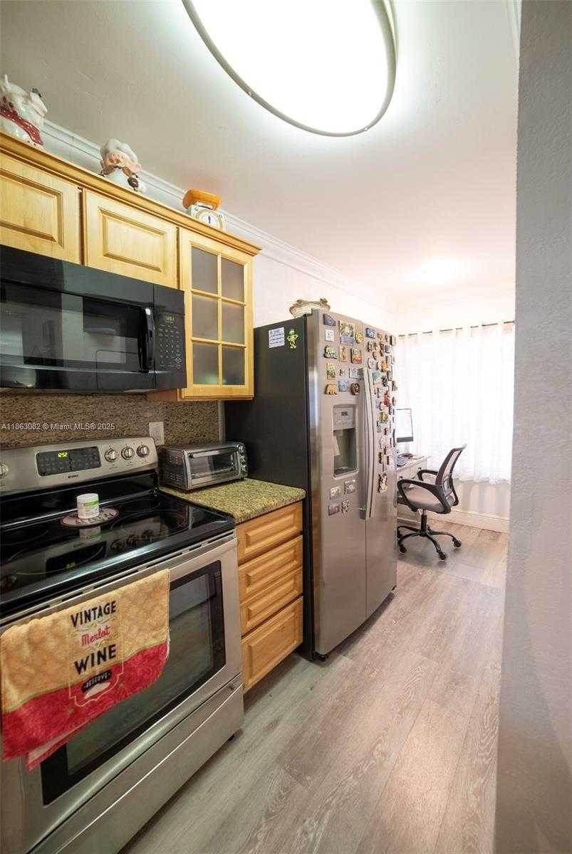 Small Image of Miami Number 5