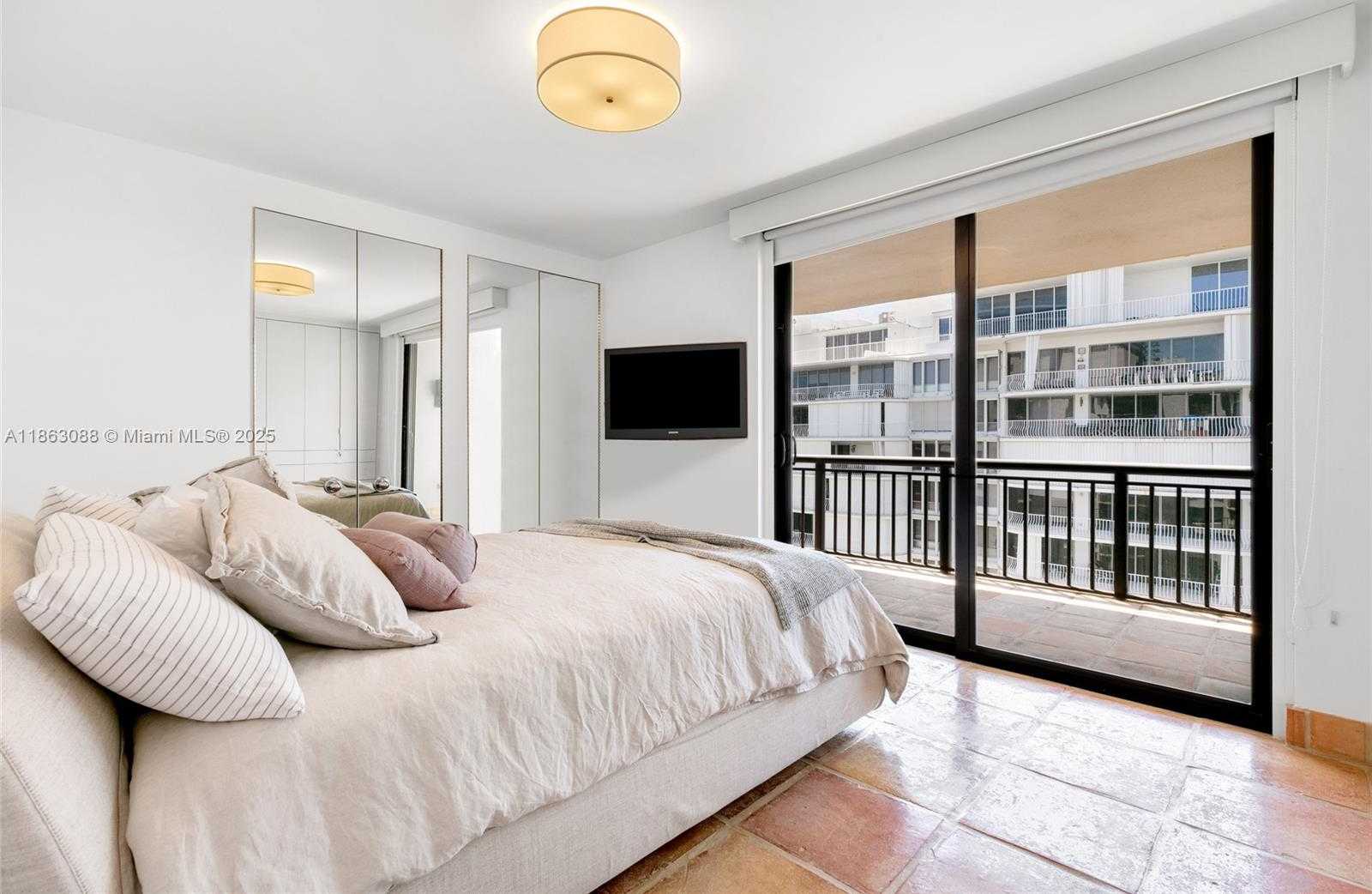 Small Image of 10175 COLLINS AVE #1707/1708, Bal Harbour Number 27