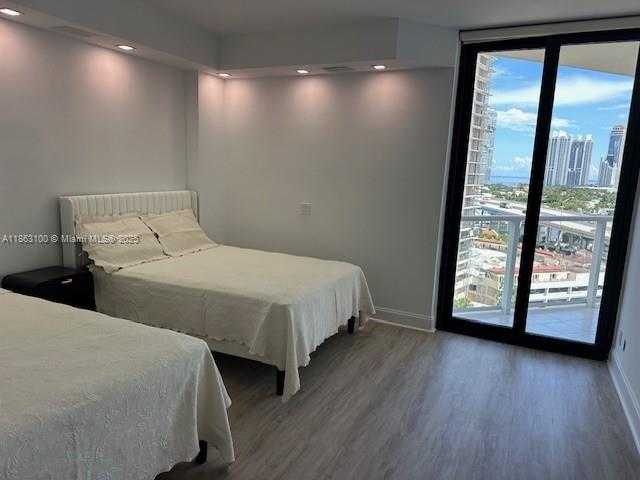 Small Image of 19500 TURNBERRY WAY #12E, Aventura Number 10