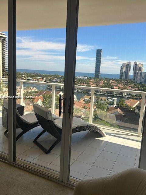 Small Image of 19500 TURNBERRY WAY #12E, Aventura Number 18