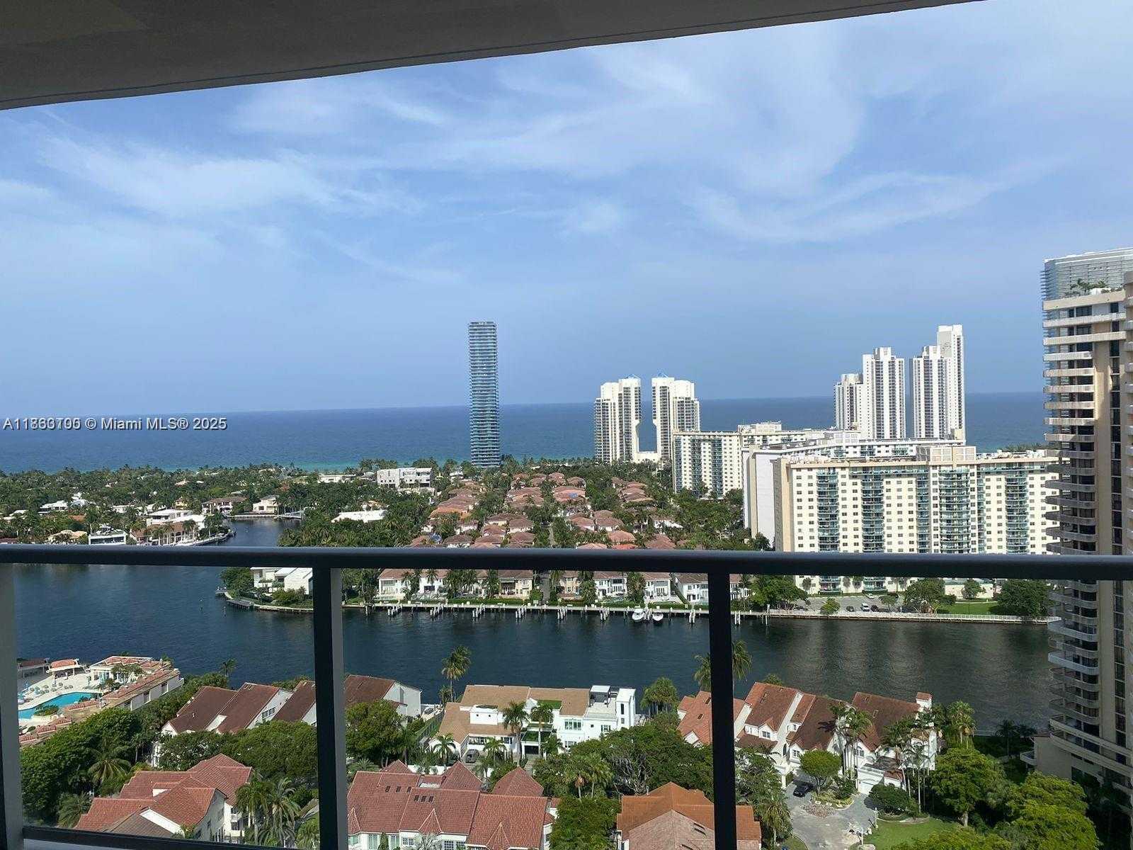 Small Image of 19500 TURNBERRY WAY #12E, Aventura Number 32