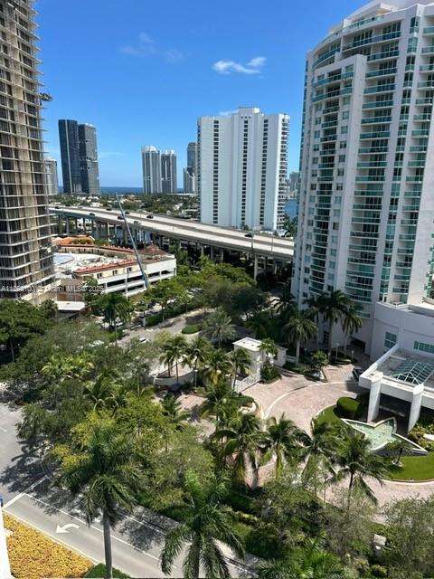 Small Image of 19500 TURNBERRY WAY #12E, Aventura Number 36