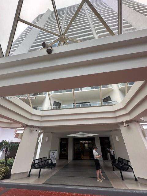 Small Image of 19500 TURNBERRY WAY #12E, Aventura Number 59