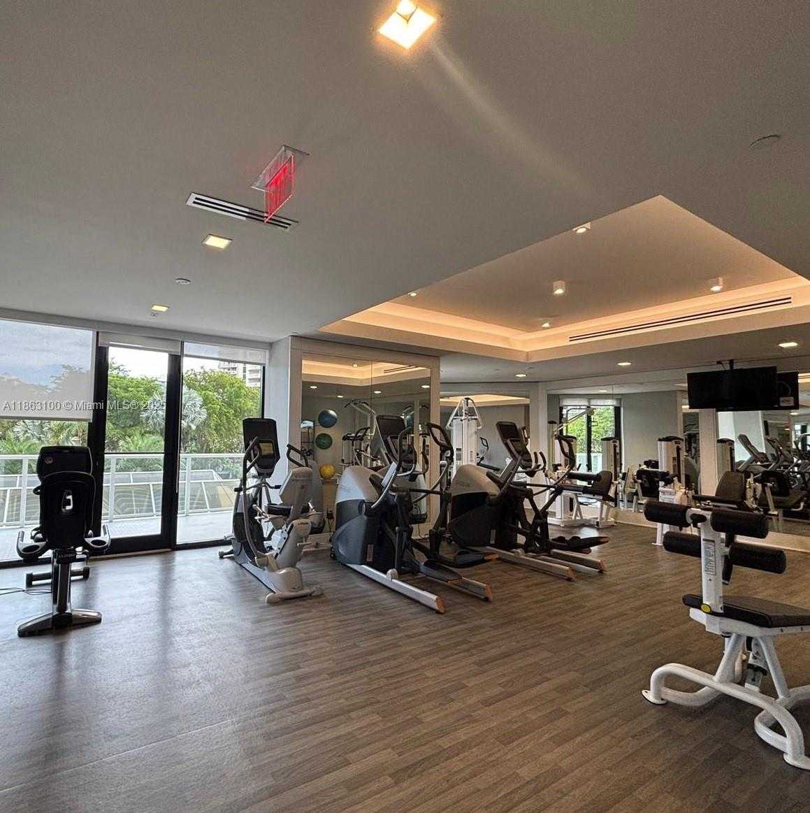 Small Image of 19500 TURNBERRY WAY #12E, Aventura Number 62