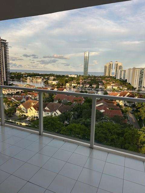 Small Image of 19500 TURNBERRY WAY #12E, Aventura Number 77
