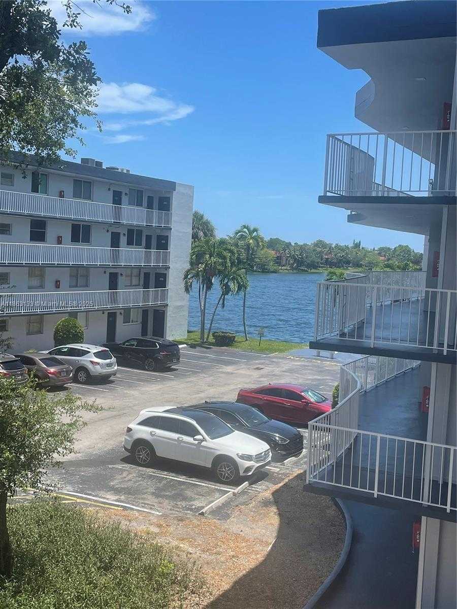 Small Image of 447 NORTH EAST 195TH ST #317, Miami Number 14