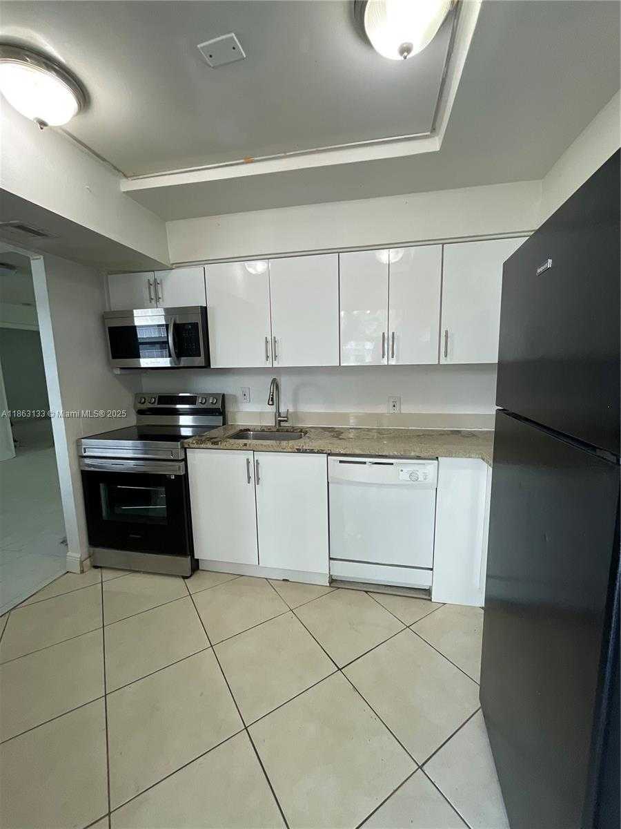 Small Image of 447 NORTH EAST 195TH ST #317, Miami Number 3