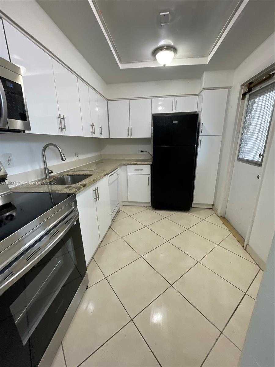 Small Image of 447 NORTH EAST 195TH ST #317, Miami Number 4