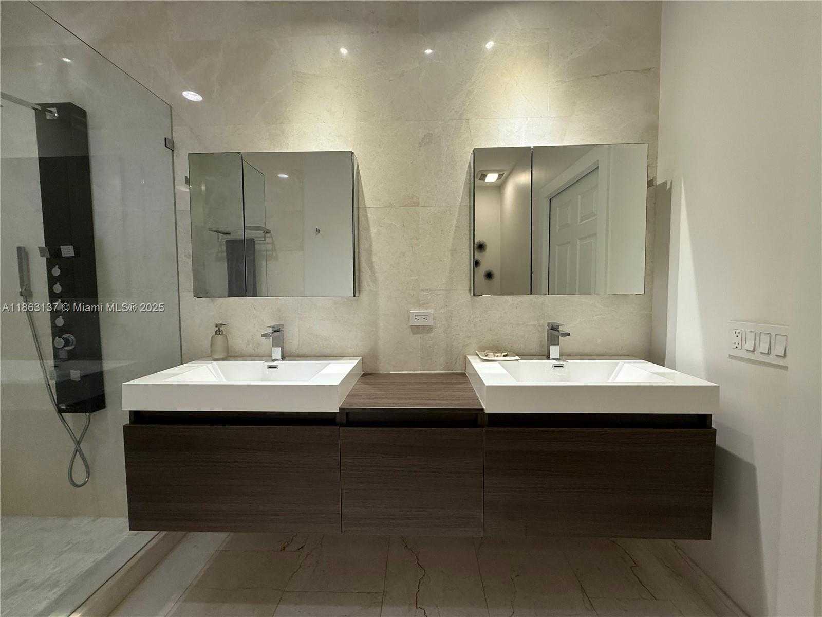 Small Image of 2729 KINSINGTON CIR #4-2, Weston Number 15