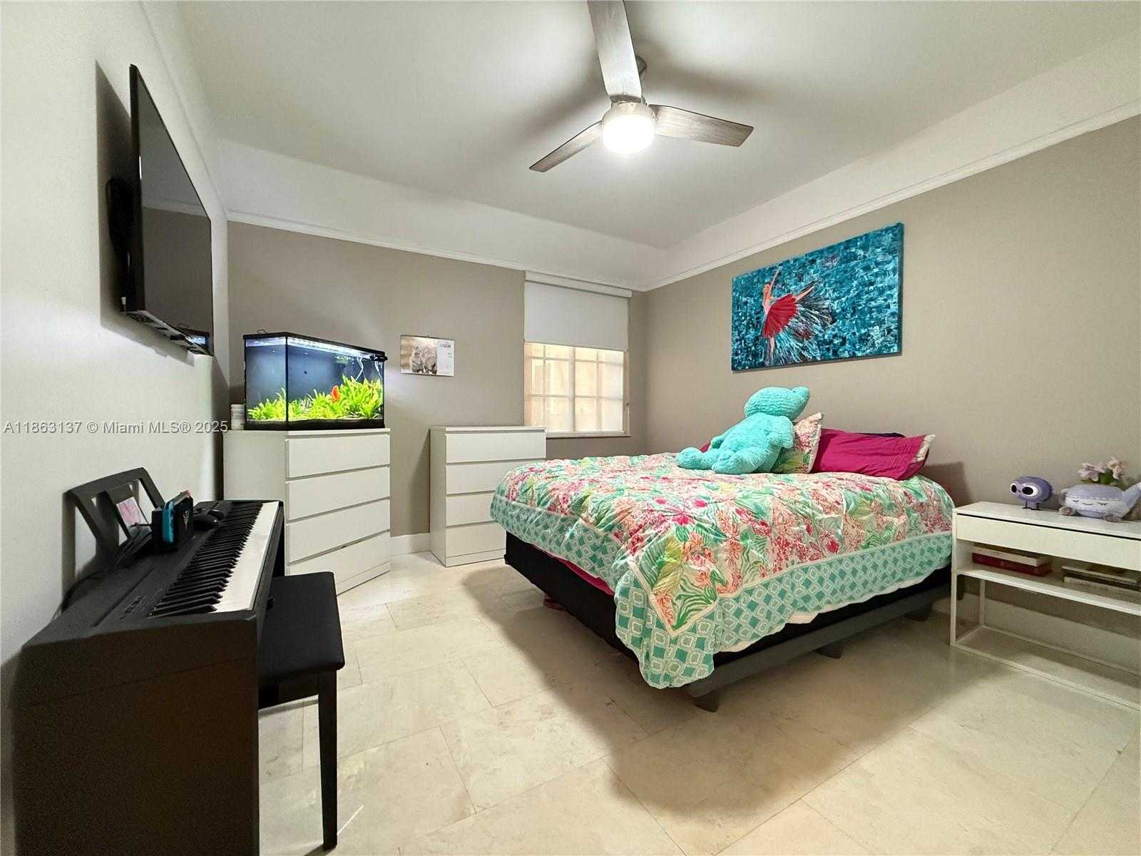 Small Image of 2729 KINSINGTON CIR #4-2, Weston Number 17