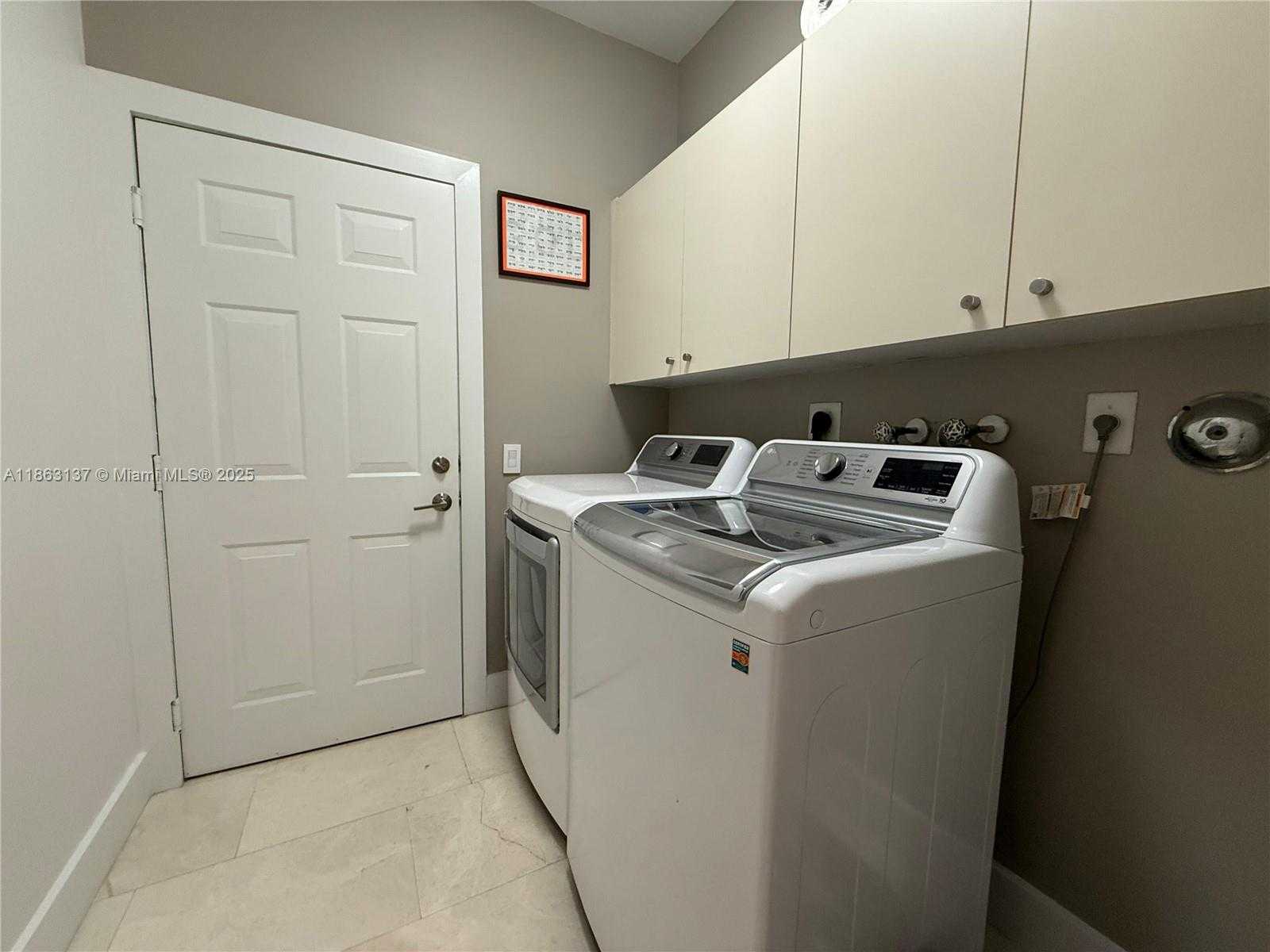 Small Image of 2729 KINSINGTON CIR #4-2, Weston Number 21