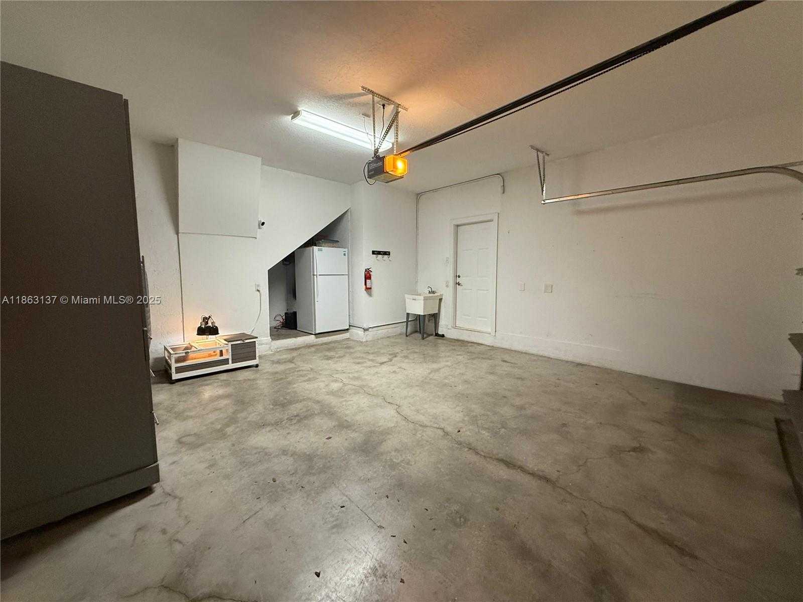 Small Image of 2729 KINSINGTON CIR #4-2, Weston Number 23