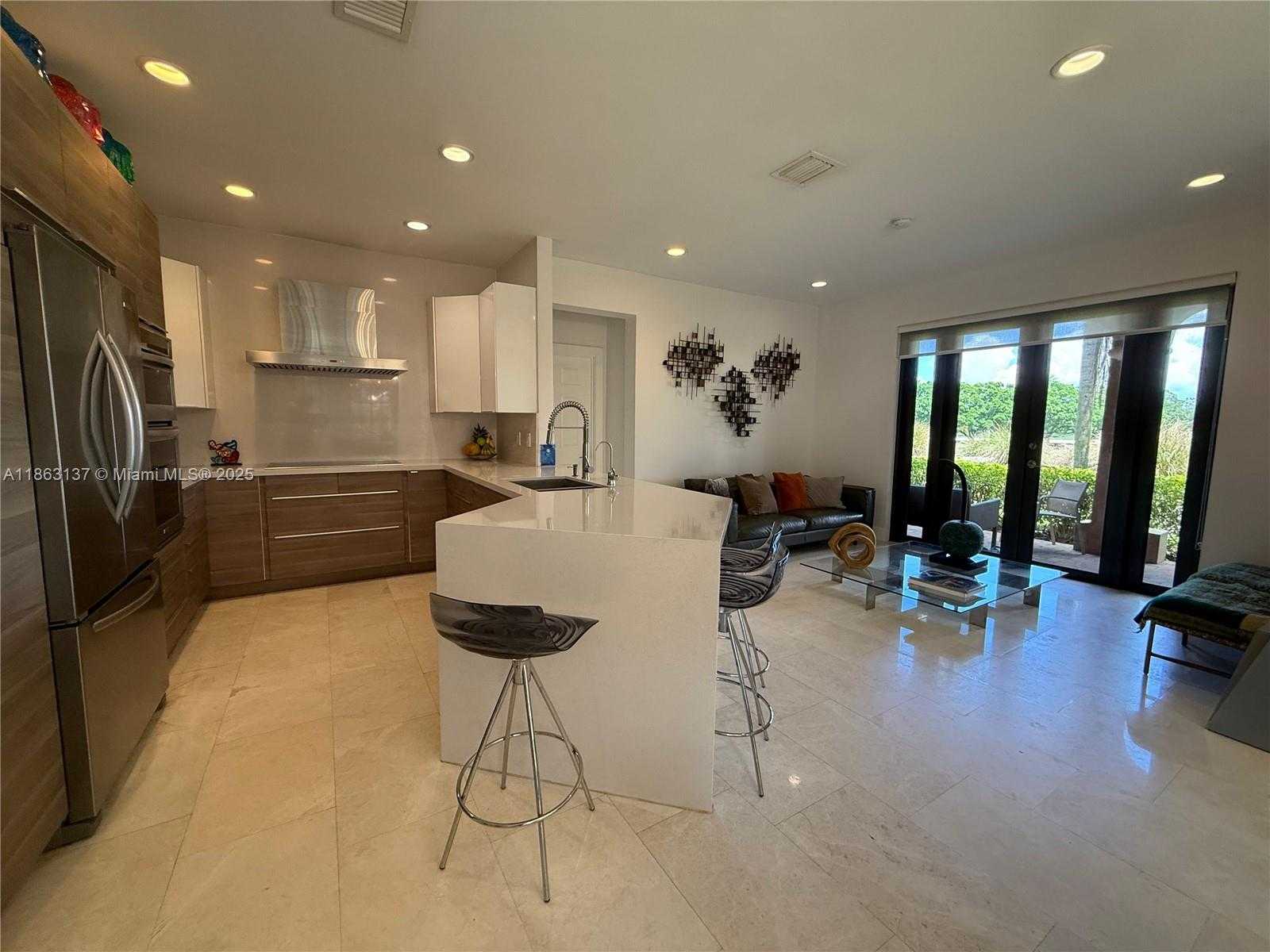Small Image of 2729 KINSINGTON CIR #4-2, Weston Number 3