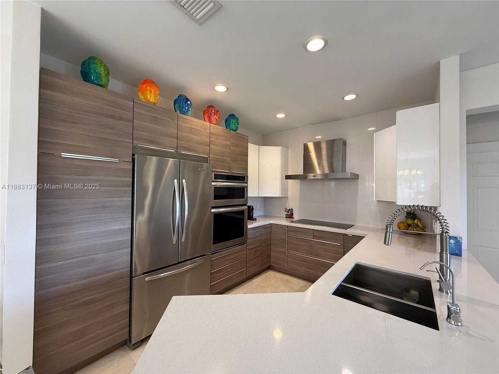 Small Image of 2729 KINSINGTON CIR #4-2, Weston Number 4