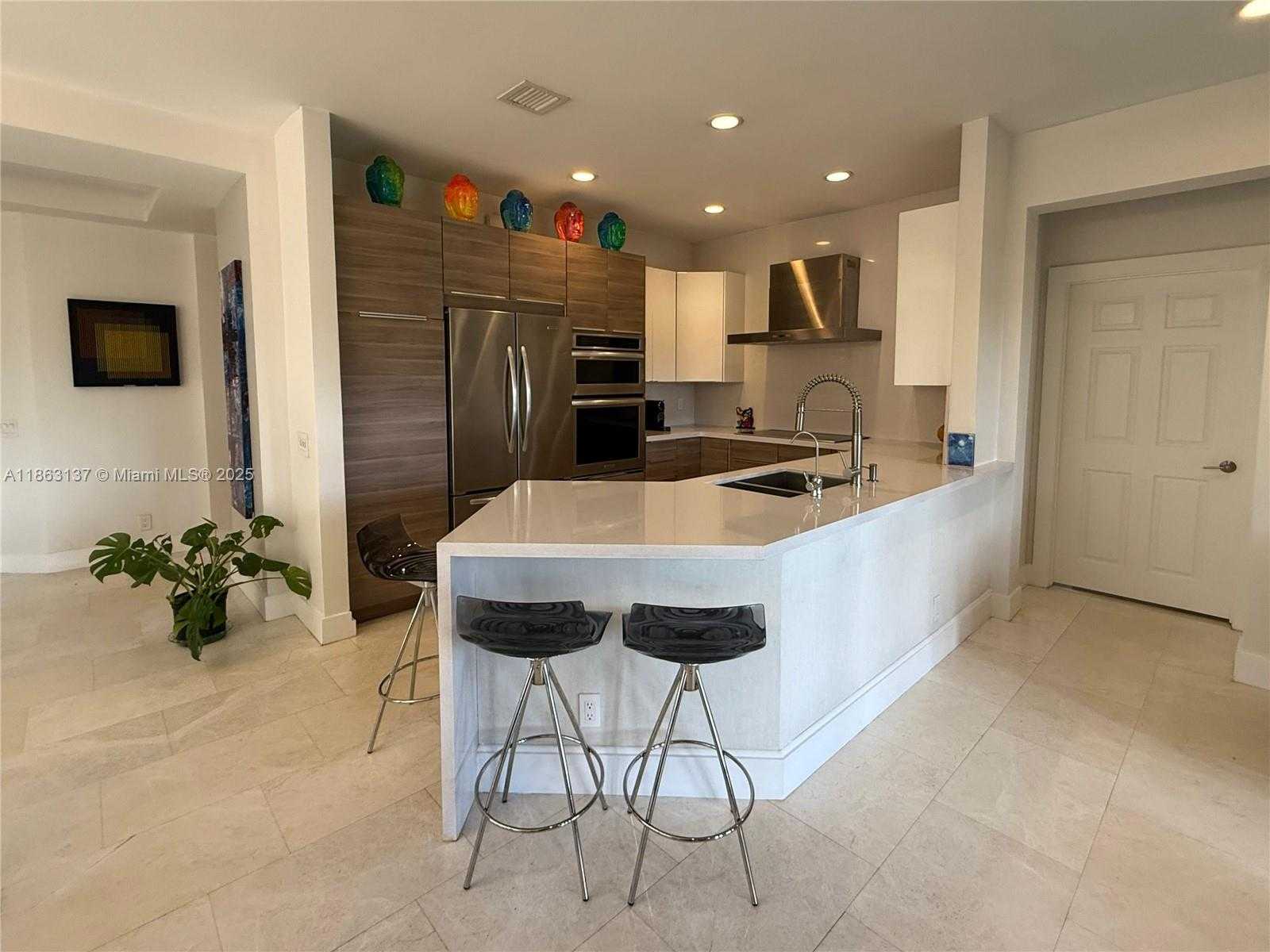 Small Image of 2729 KINSINGTON CIR #4-2, Weston Number 7