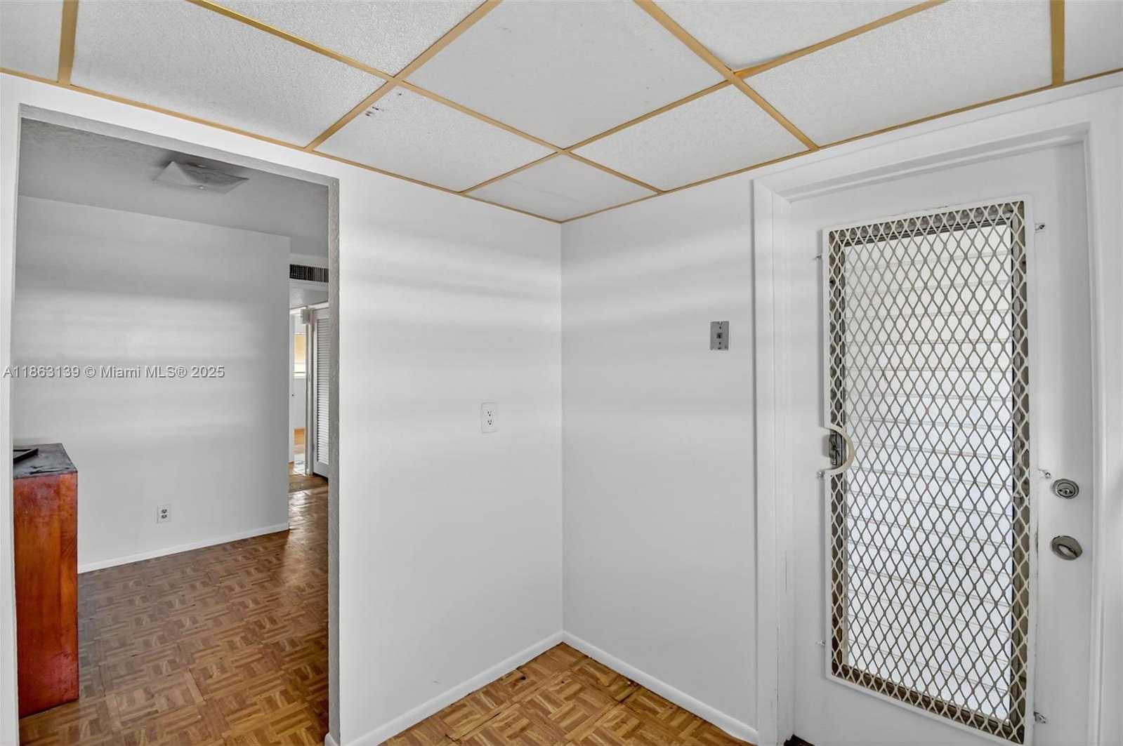 Small Image of 5300 WASHINGTON ST #N315, Hollywood Number 16