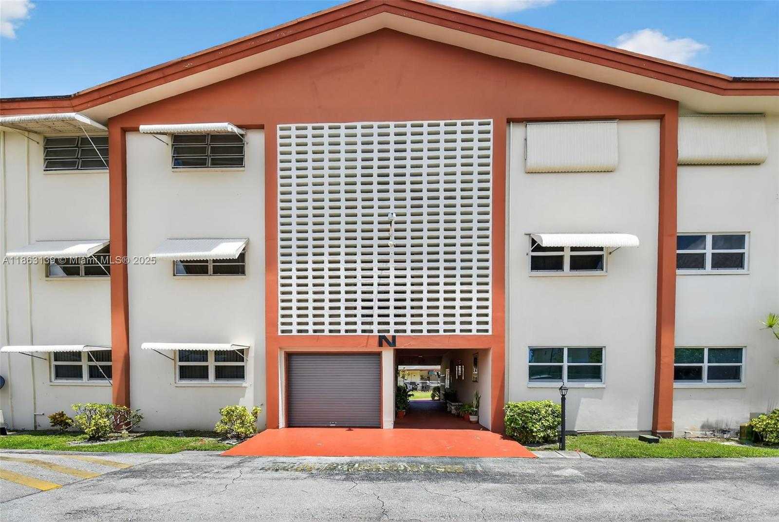 Small Image of 5300 WASHINGTON ST #N315, Hollywood Number 27