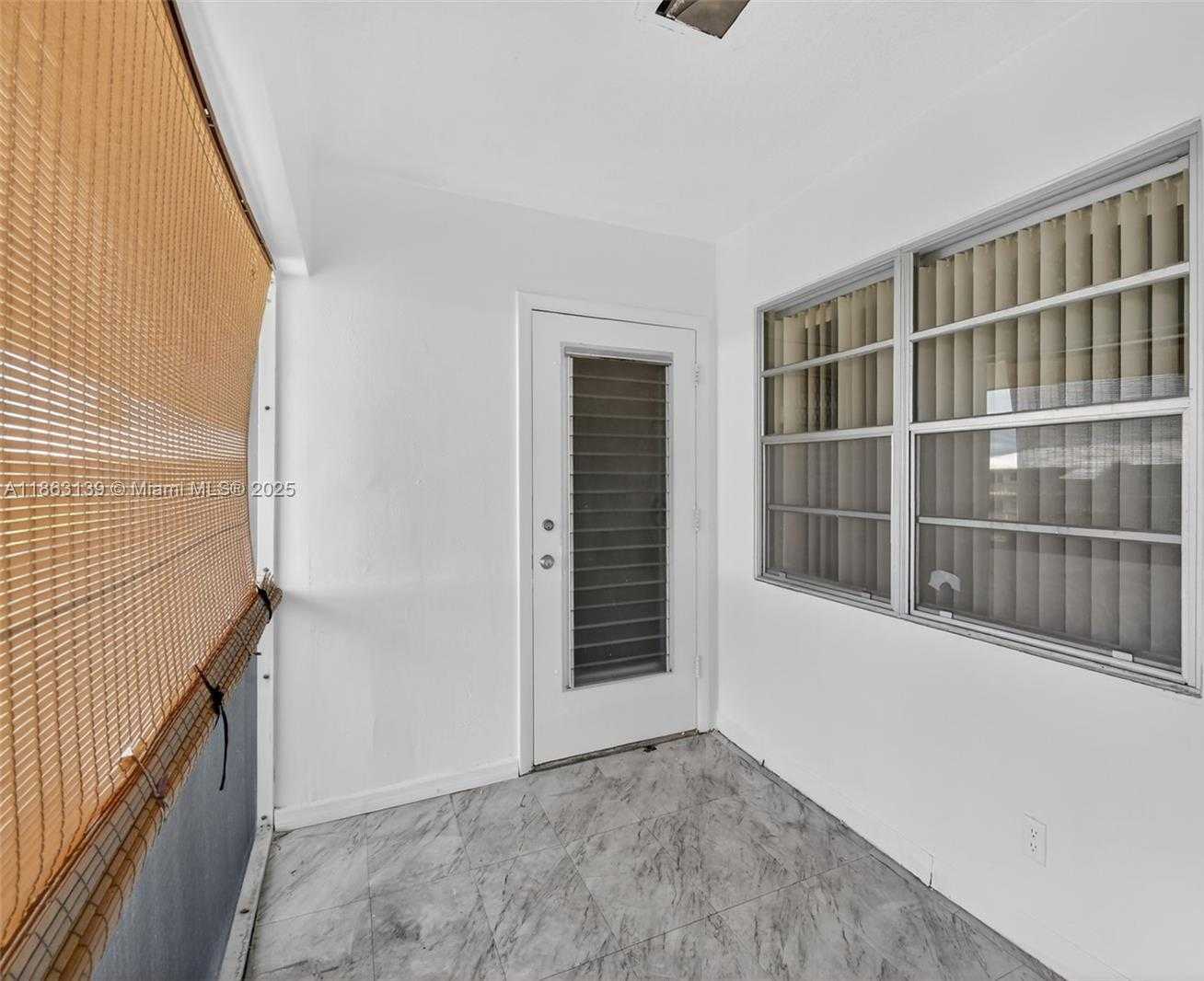 Small Image of 5300 WASHINGTON ST #N315, Hollywood Number 7