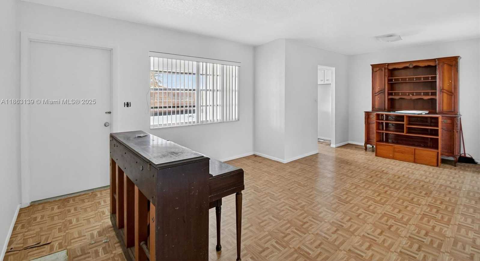 Small Image of 5300 WASHINGTON ST #N315, Hollywood Number 9