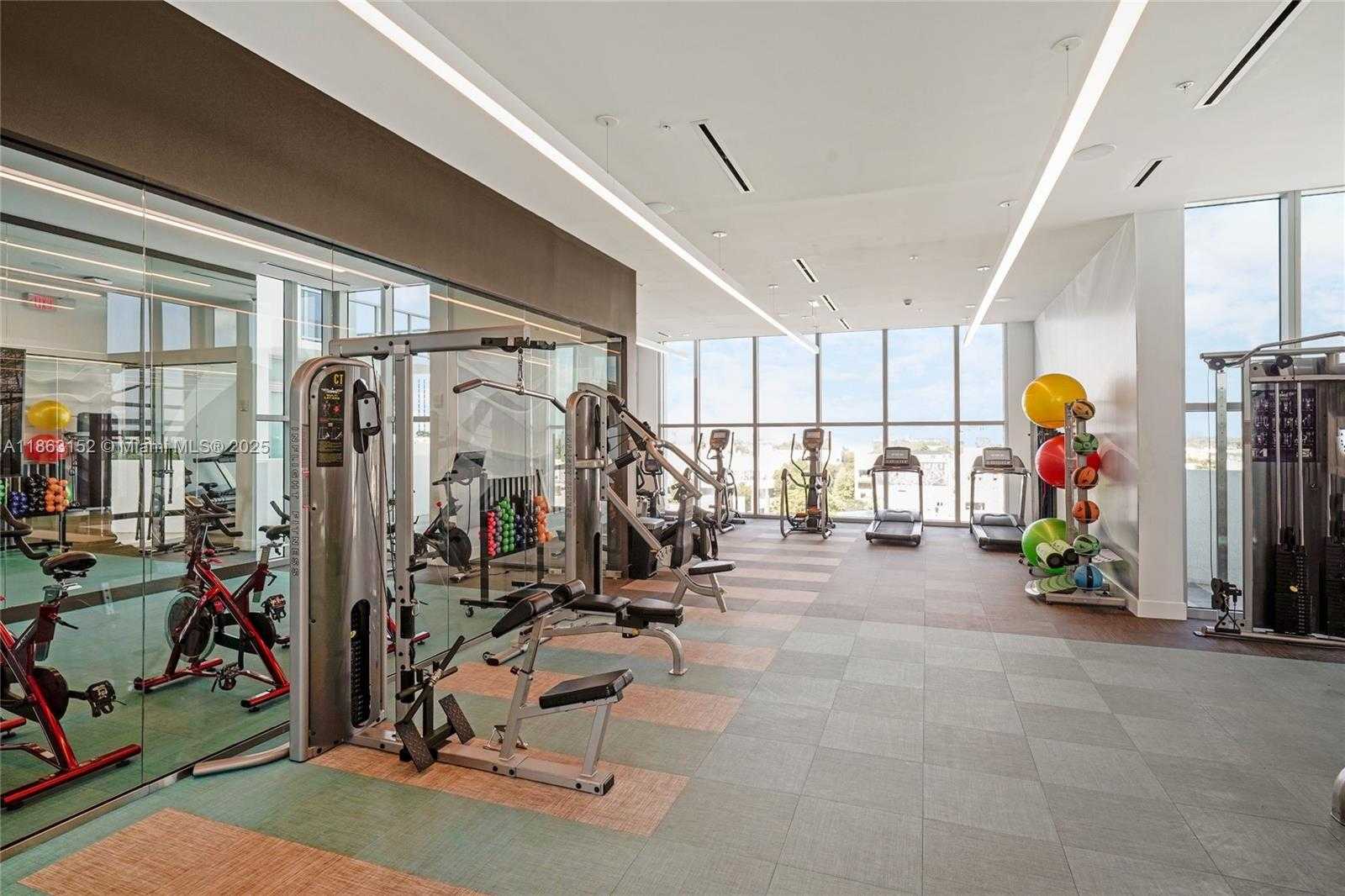 Small Image of 3900 BISCAYNE BLVD #S-922, Miami Number 22