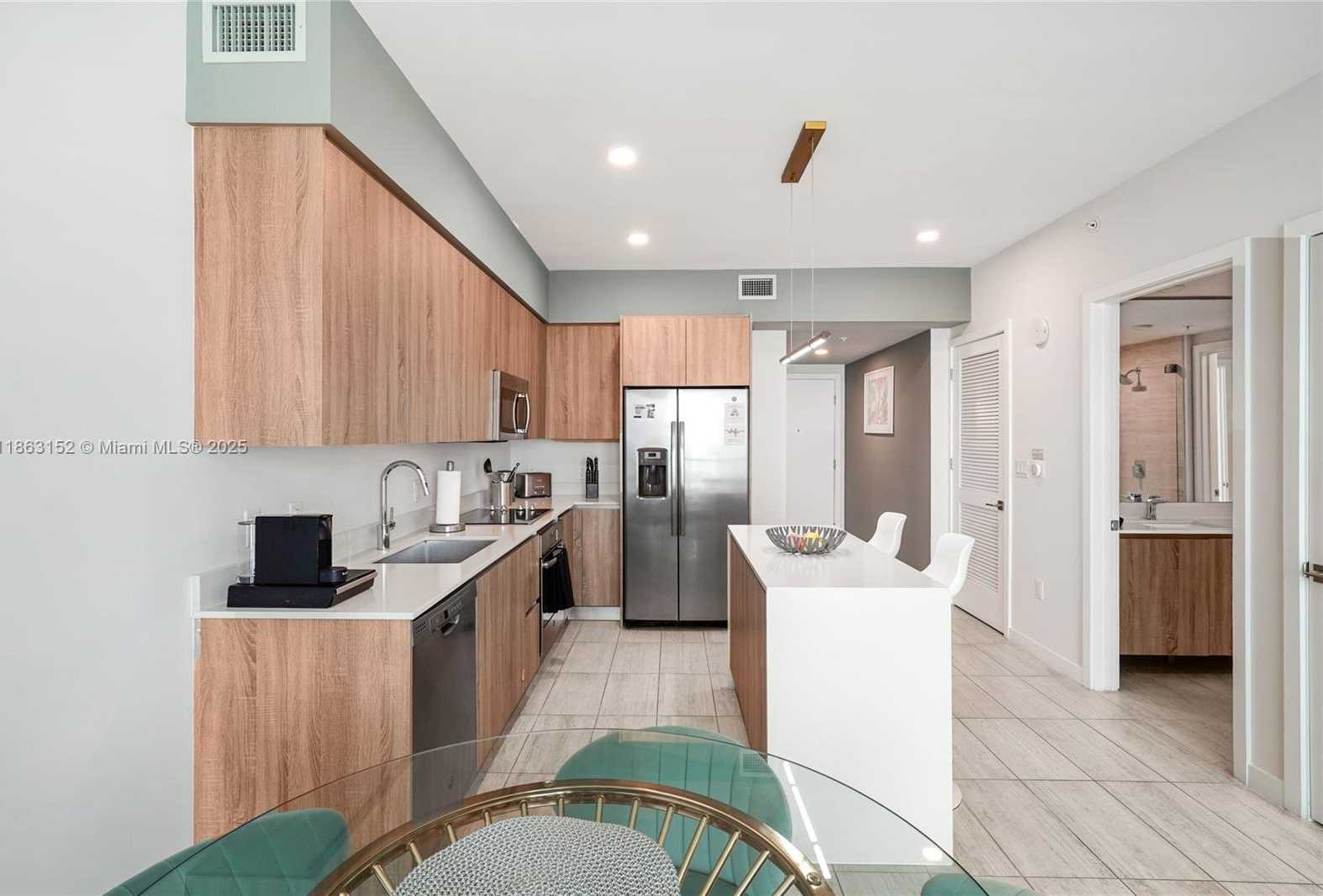 Small Image of 3900 BISCAYNE BLVD #S-922, Miami Number 32