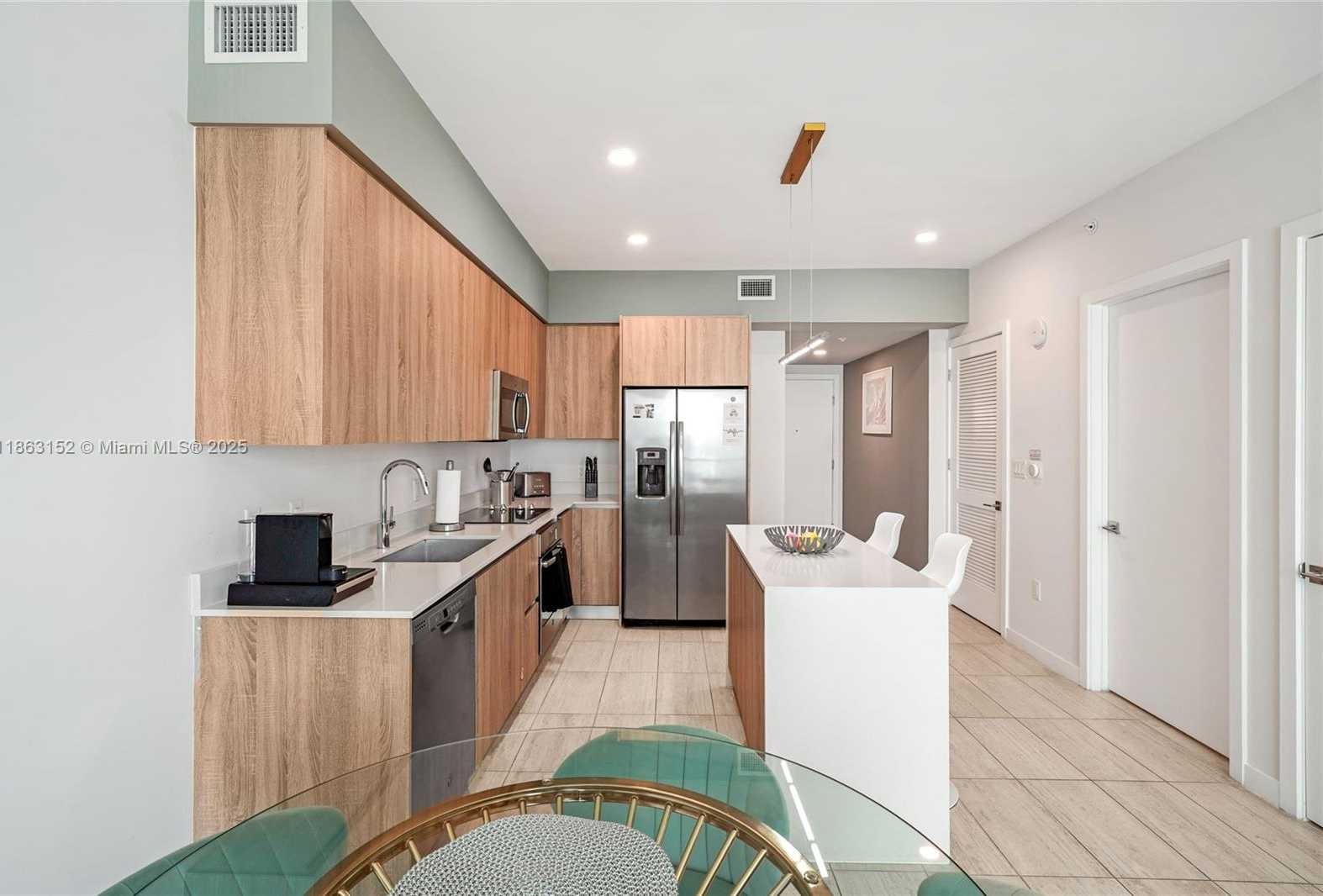 Small Image of 3900 BISCAYNE BLVD #S-922, Miami Number 33