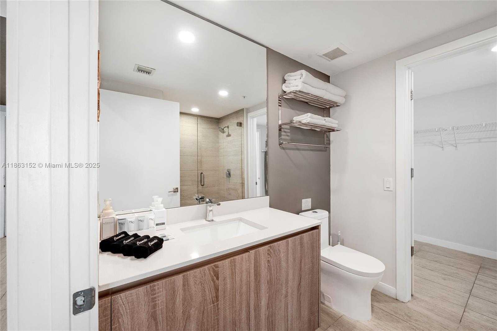 Small Image of 3900 BISCAYNE BLVD #S-922, Miami Number 35