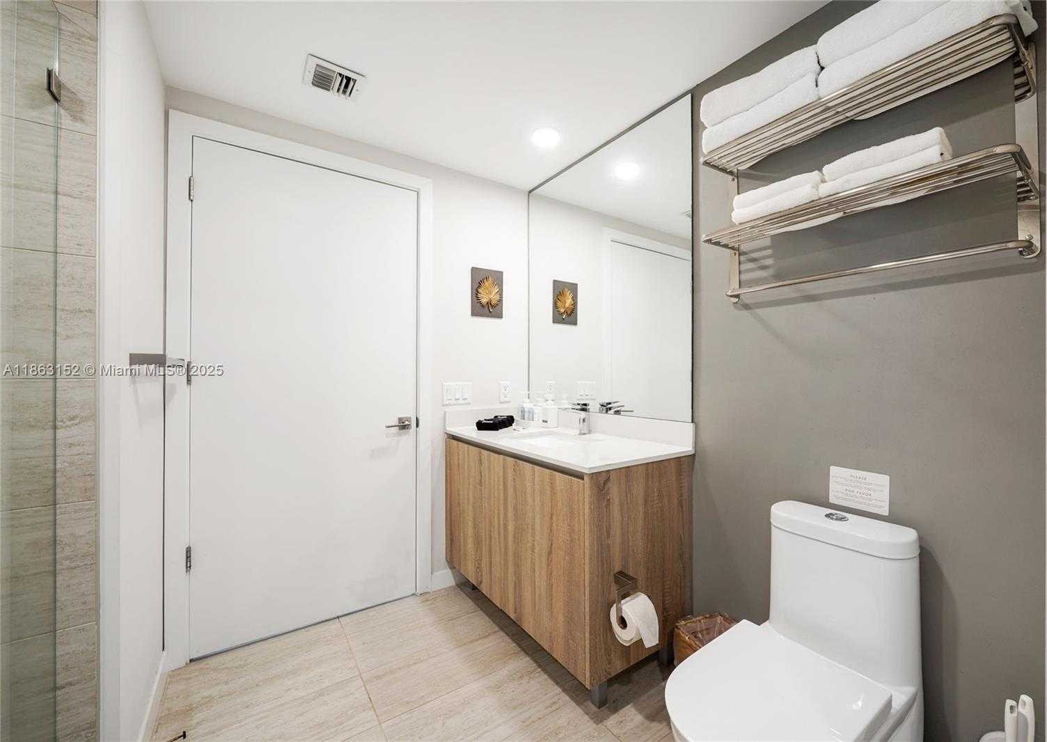 Small Image of 3900 BISCAYNE BLVD #S-922, Miami Number 39