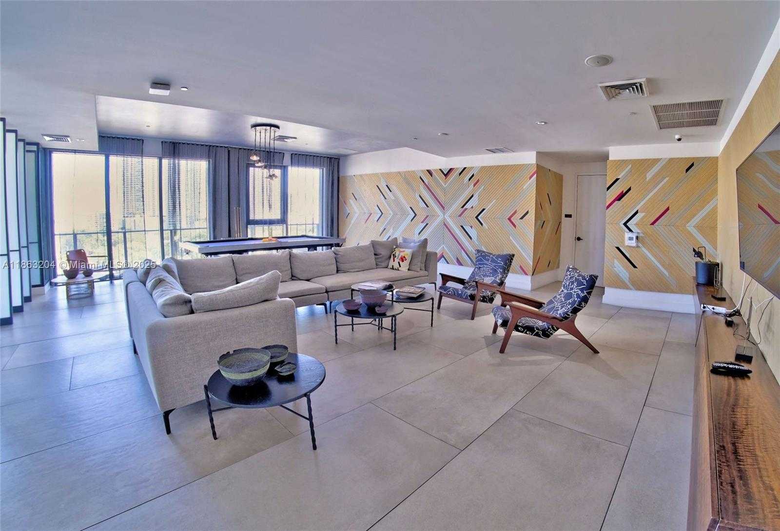 Small Image of 121 NORTH EAST 34TH ST #2811, Miami Number 6