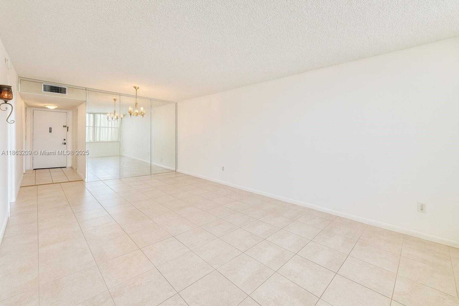 Small Image of 1300 NORTH EAST MIAMI GARDENS DR #219E, Miami Number 4