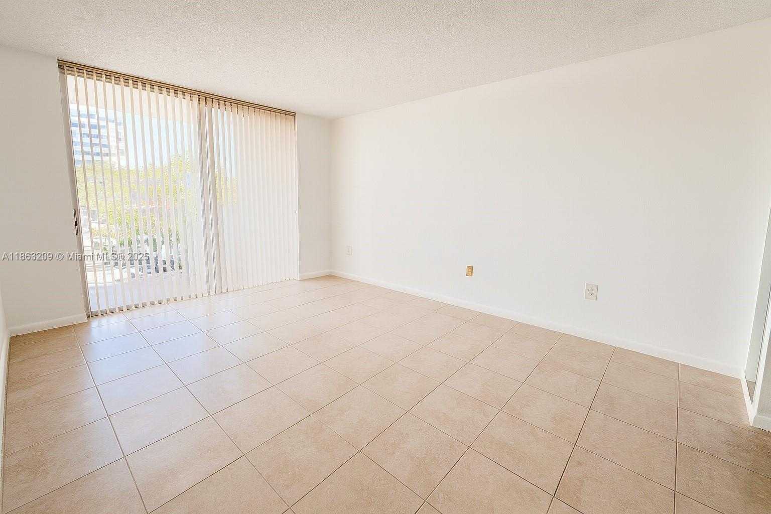 Small Image of 1300 NORTH EAST MIAMI GARDENS DR #219E, Miami Number 6