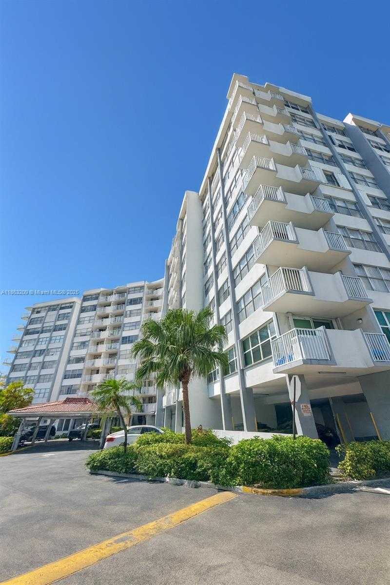 Small Image of 1300 NORTH EAST MIAMI GARDENS DR #219E, Miami Number 9