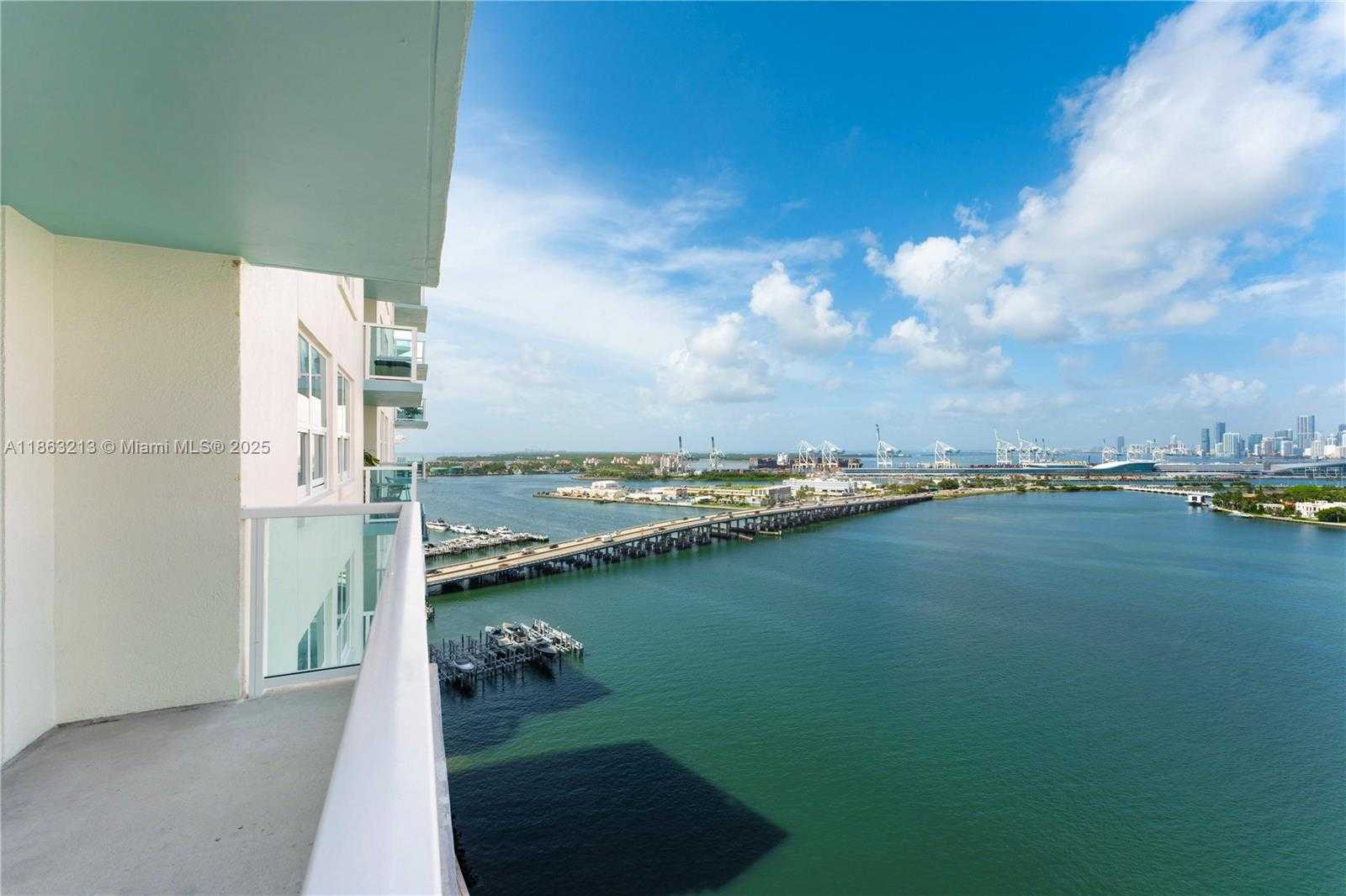 Small Image of 650 WEST AVE #2305, Miami Beach Number 18