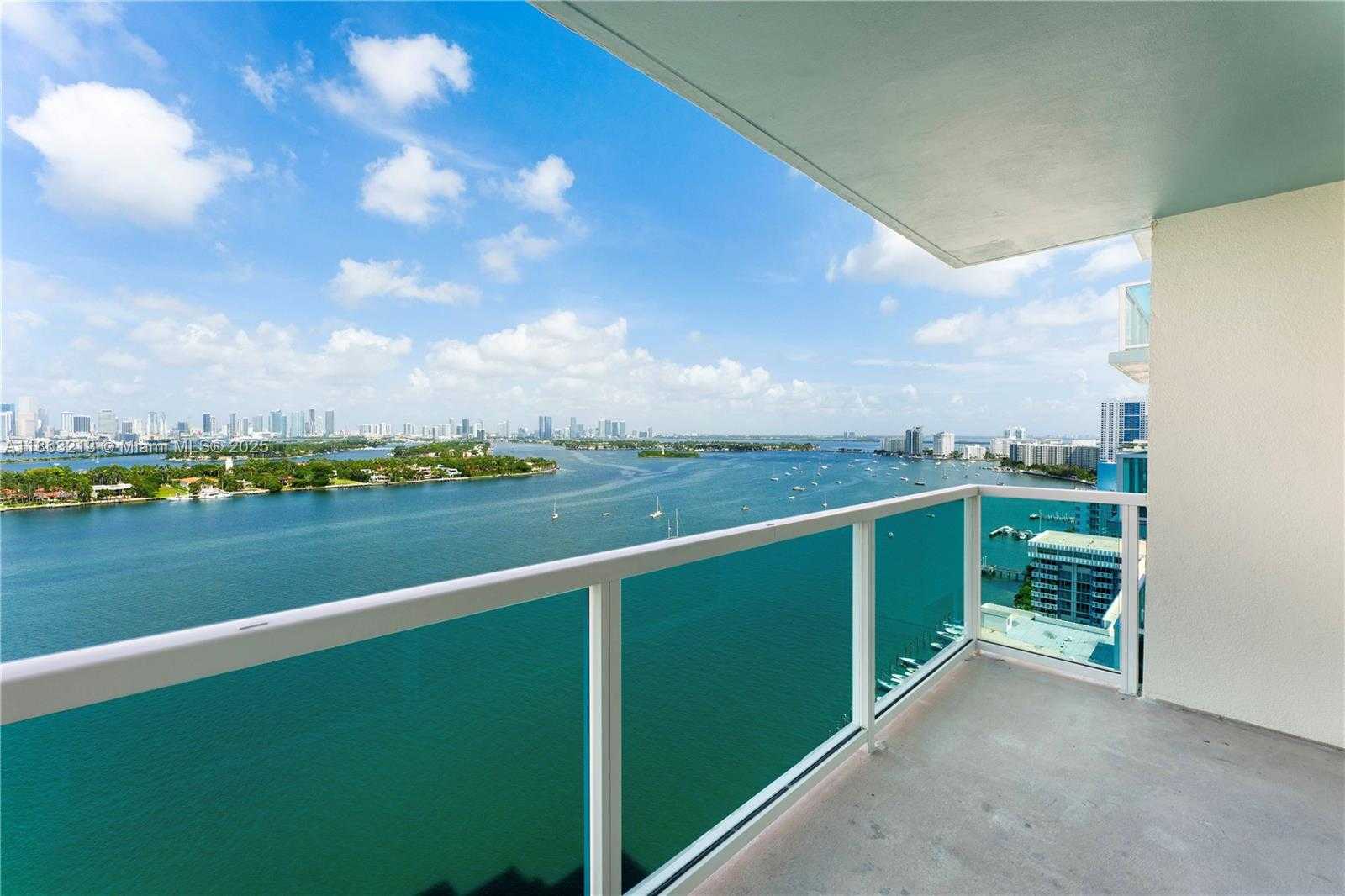 Small Image of 650 WEST AVE #2305, Miami Beach Number 2