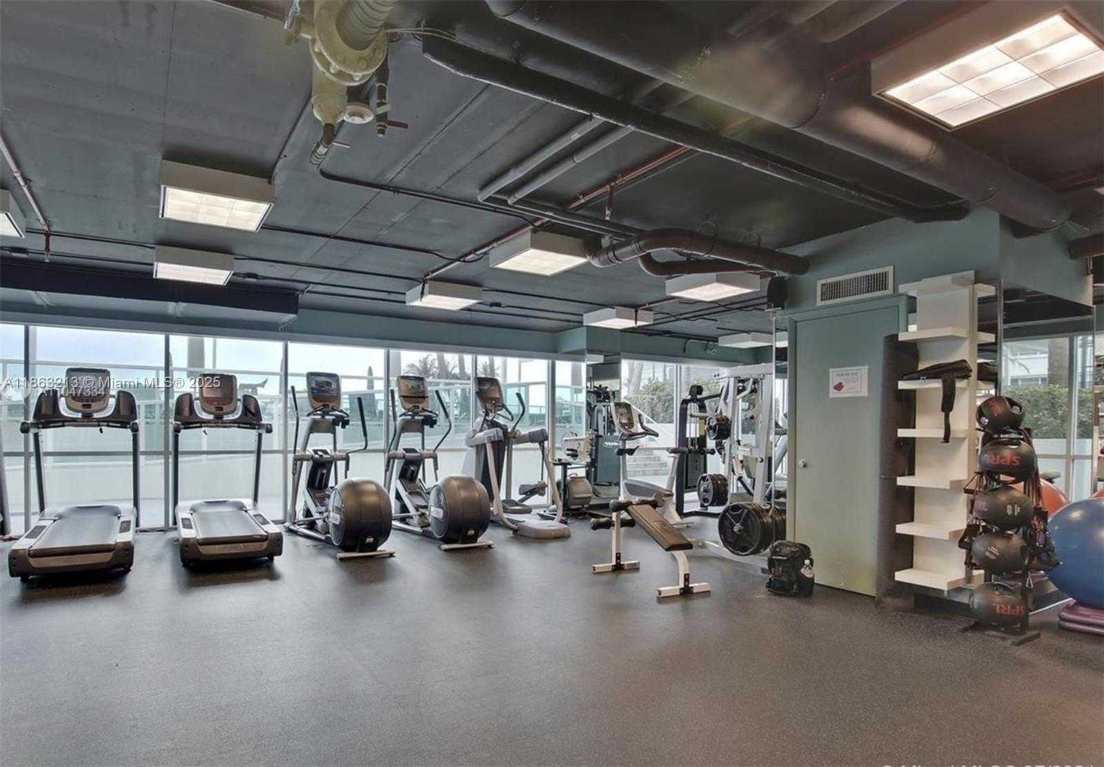 Small Image of 650 WEST AVE #2305, Miami Beach Number 25